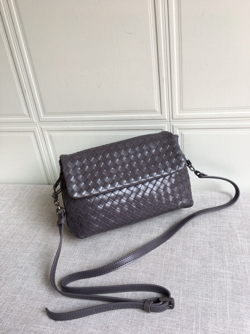 GLAMI Classic Intrecciato Dark Brown, For Women, WomenÃ¢â‚¬â„¢s Bags 8.9in/22.5cm