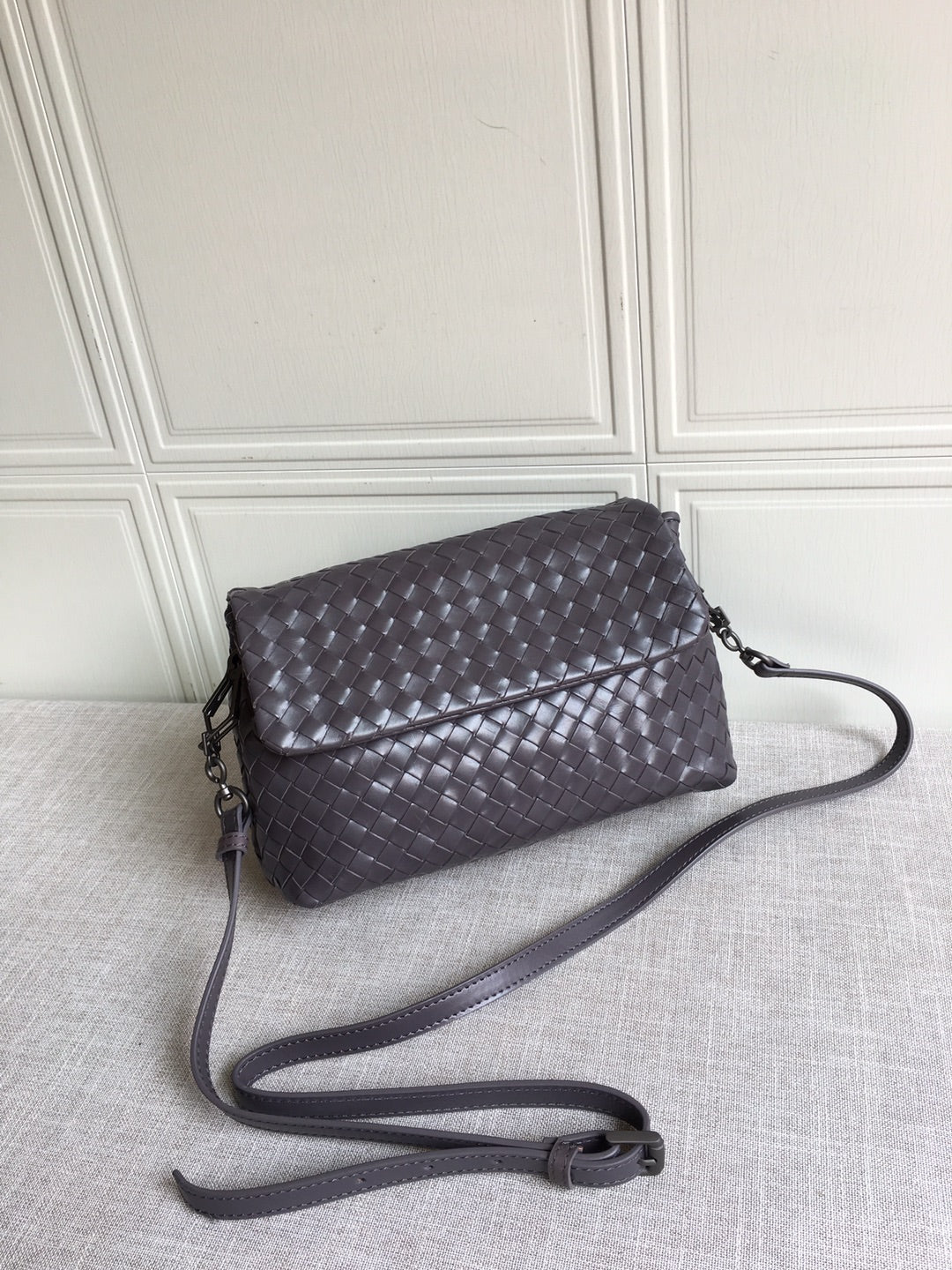 GLAMI Classic Intrecciato Dark Brown, For Women, WomenÃ¢â‚¬â„¢s Bags 8.9in/22.5cm