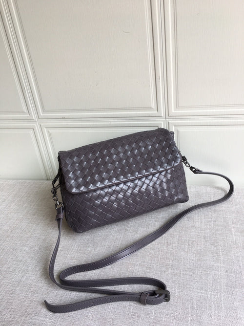 Bottega Veneta Classic Intrecciato Dark Brown, For Women, Women’s Bags 8.9in/22.5cm