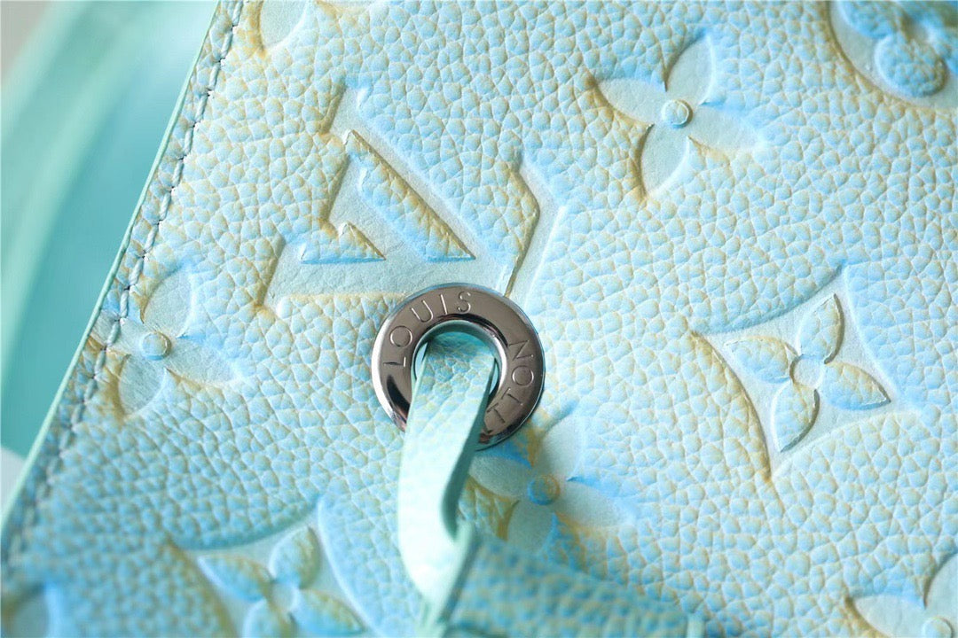 Louis Vuitton NeoNoe Burberry Monogram Empreinte Mint For Women,  Shoulder And Crossbody Bags 7.9in/20cm Louis Vuitton