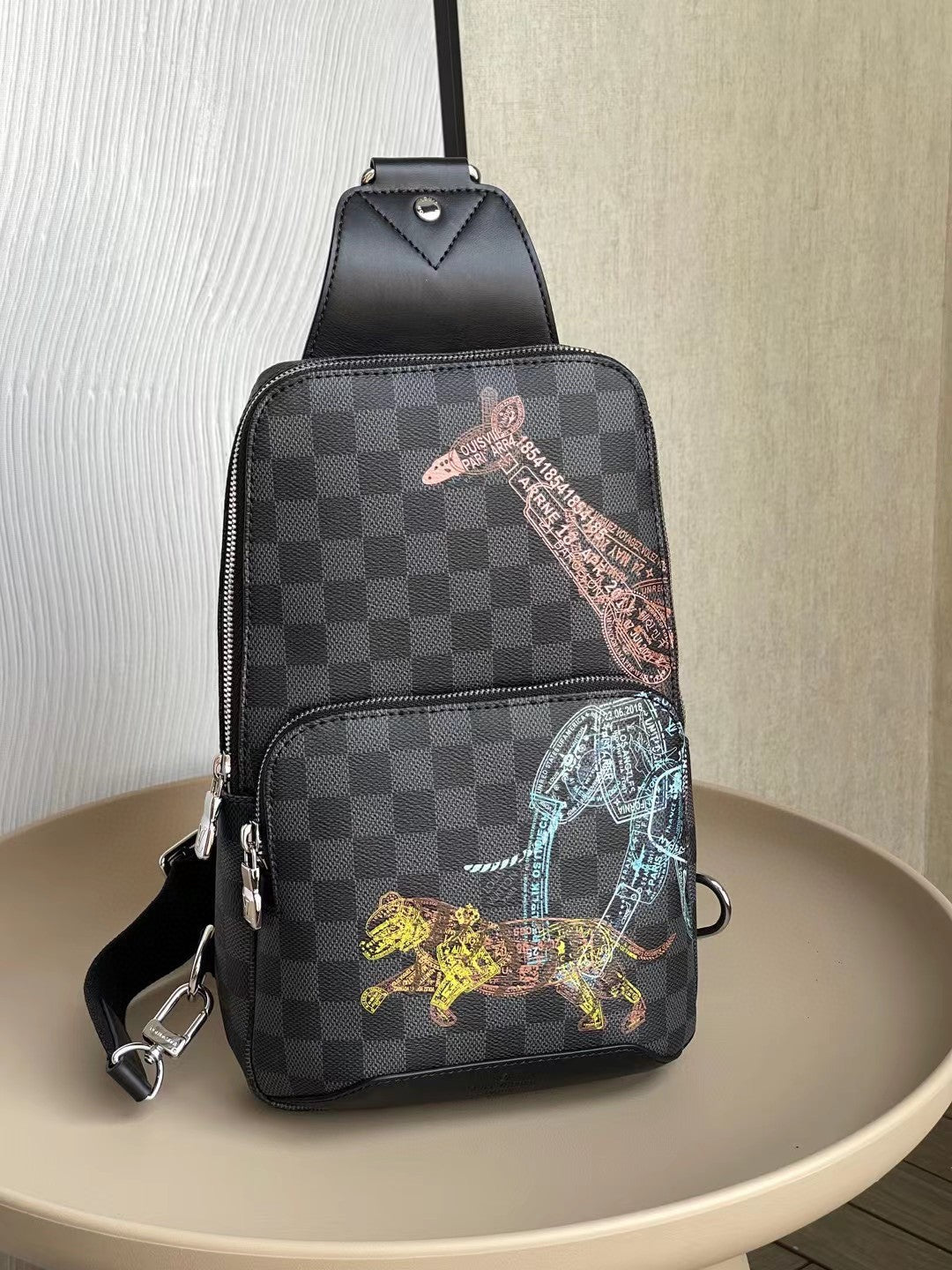 Louis Vuitton Avenue Sling Bag Damier Graphite For Men, Bags, Crossbody Bags 12.2in/31cm Louis Vuitton N452877