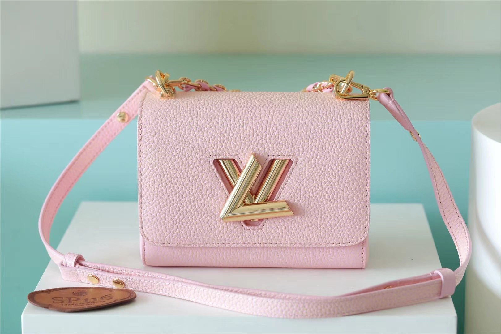 Louis Vuitton Twist PM Grain Pink For Women,  Shoulder And Crossbody Bags 7.5in/19cm Louis Vuitton M20699