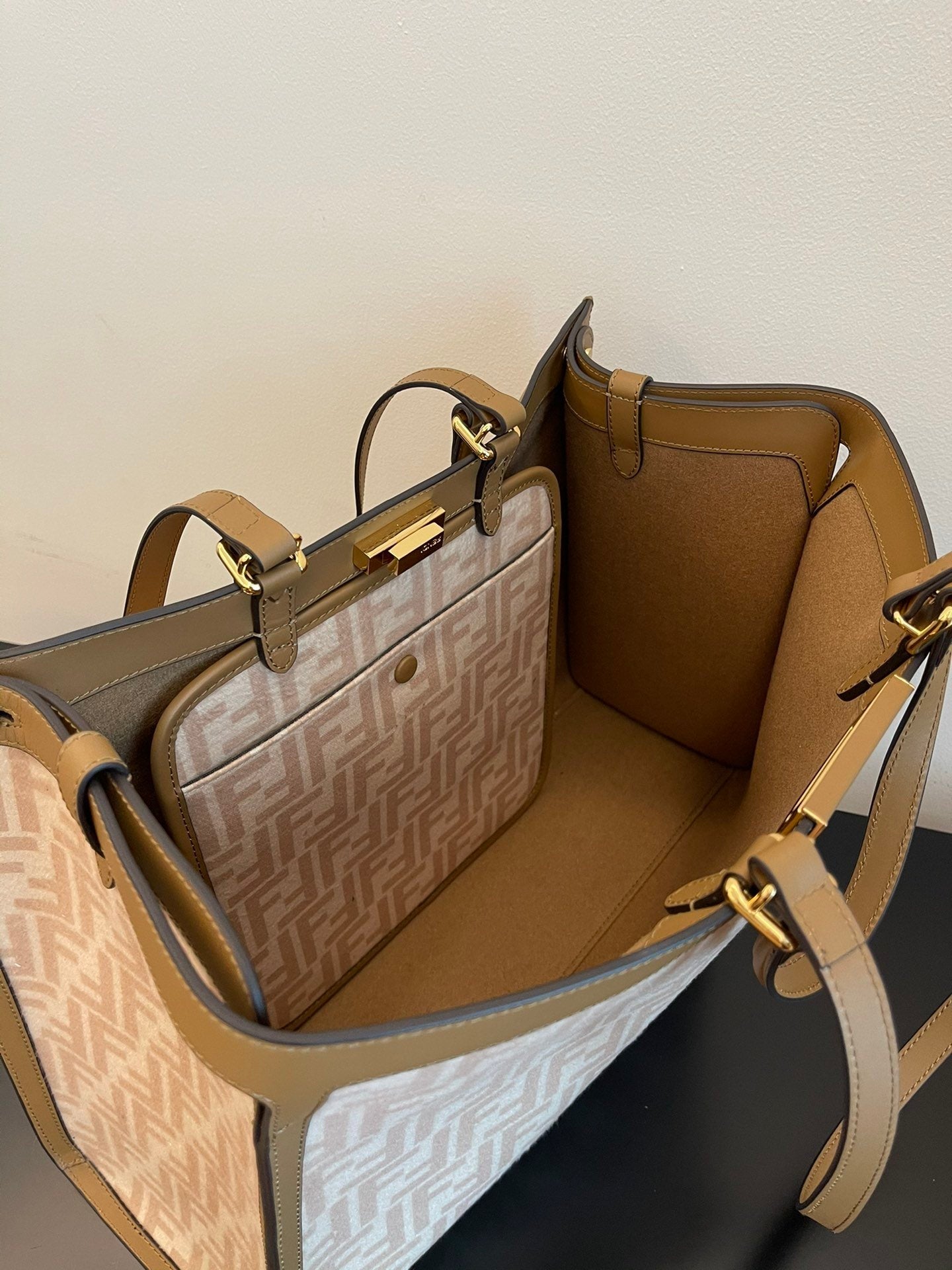 Peekaboo X-tote Bag Beige Canvas For Women, Women’s Handbags, Shoulder Bags 16.1in/41cm FF 8BH374