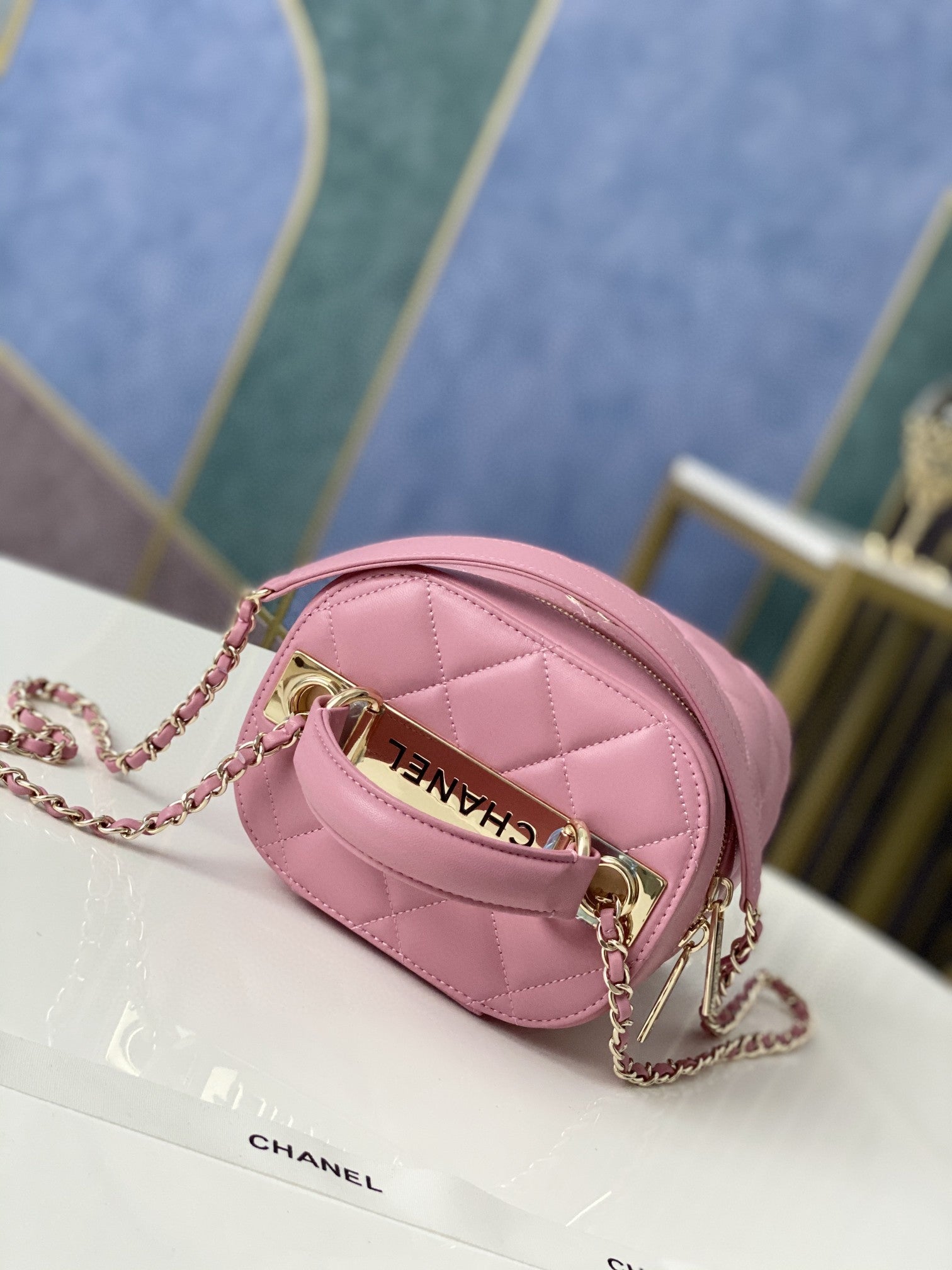 Chanelouis Vuittonanity Case Gold Hardware PiNike For Women, Women’s Handbags, Shoulder Bags 9.4in/24cm