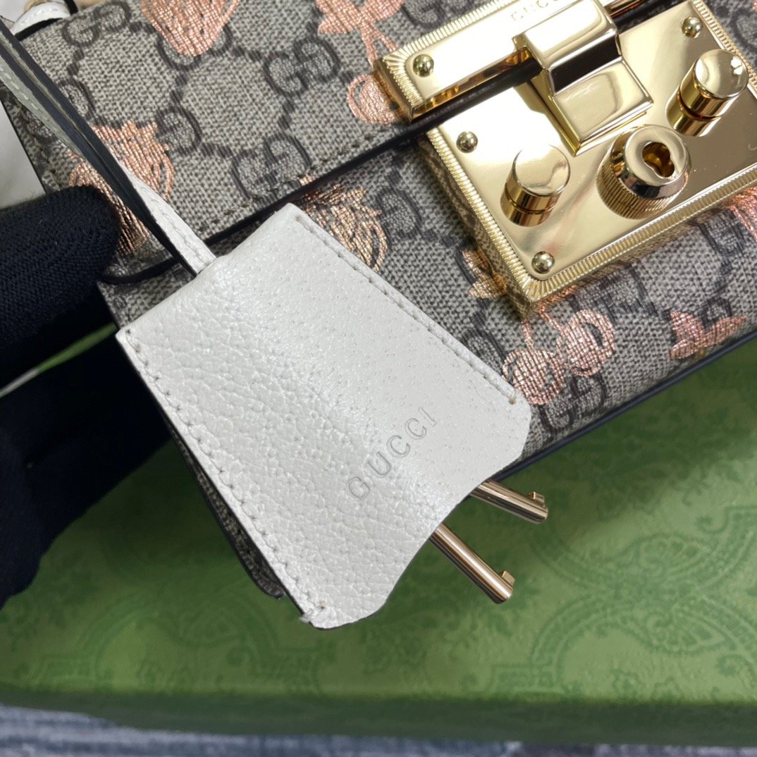 Padlock Small Strawberry Shoulder Bag Beige For Women, Women’s Bags 7.9in/20cm Glami