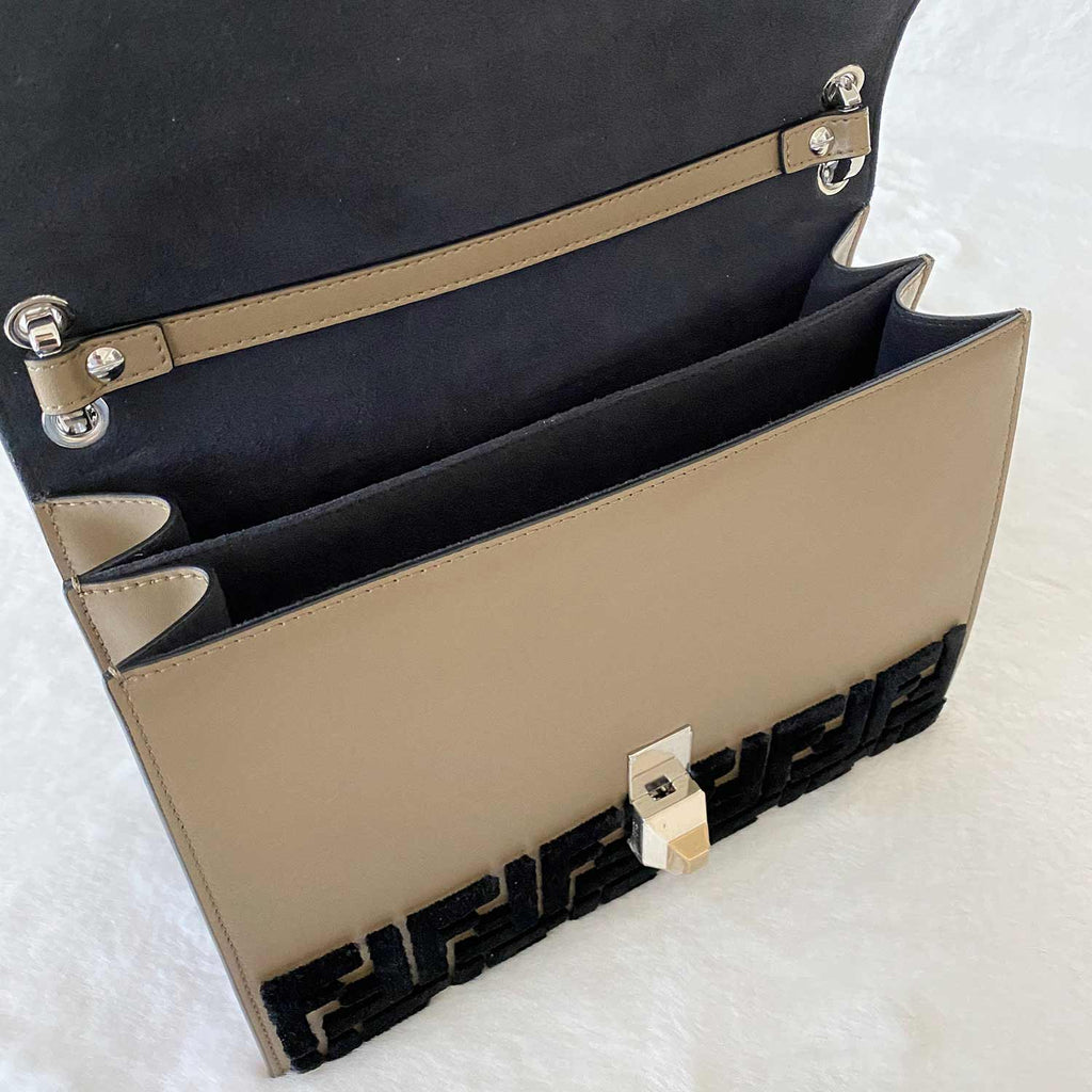 Fendi Kan I Zucca VeLouis Vuittonet Medium Shoulder Bag