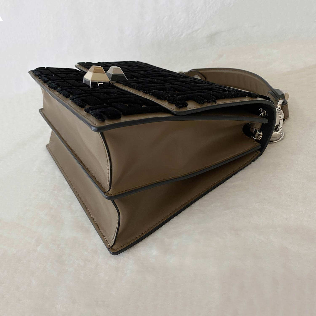Fendi Kan I Zucca VeLouis Vuittonet Medium Shoulder Bag