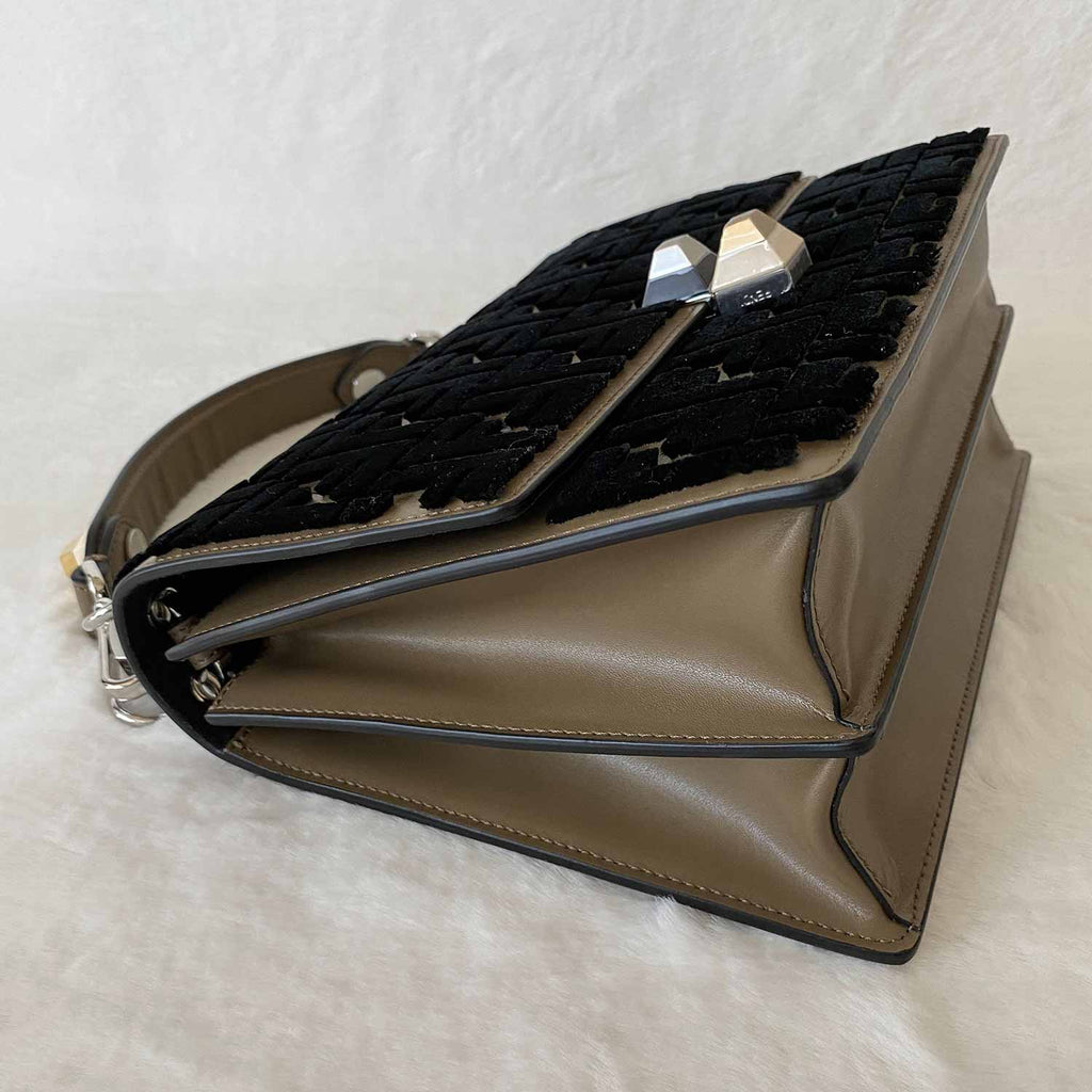 Fendi Kan I Zucca VeLouis Vuittonet Medium Shoulder Bag