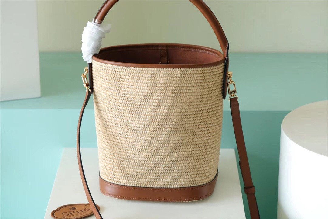 Louis Vuitton Petit Bucket Raffia Caramel Brown For Women, Women’s Bags, Shoulder And Crossbody Bags 9.4in/24cm Louis Vuitton M59961
