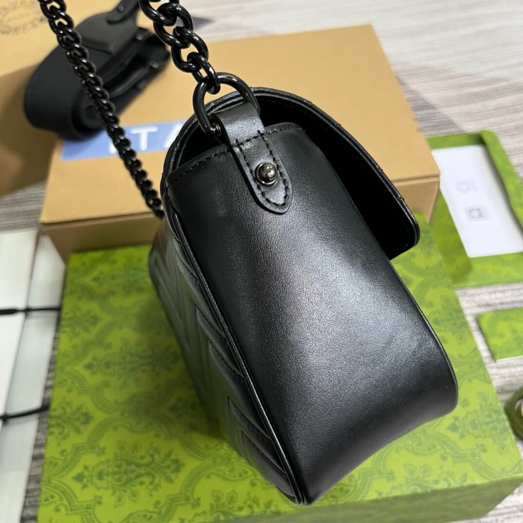 Gucci 739681 Marmont shoulder bag 18cm black Leather