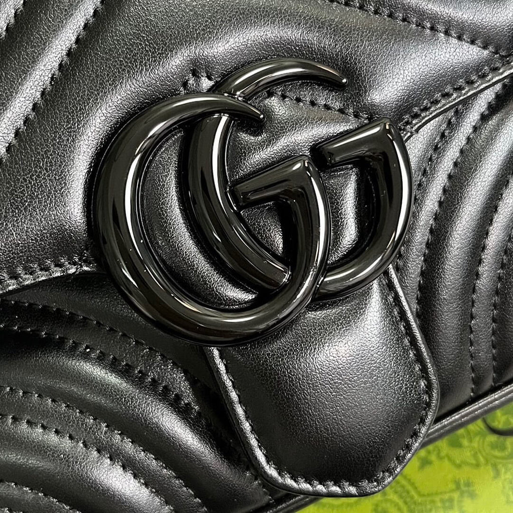 Gucci 739681 Marmont shoulder bag 18cm black Leather