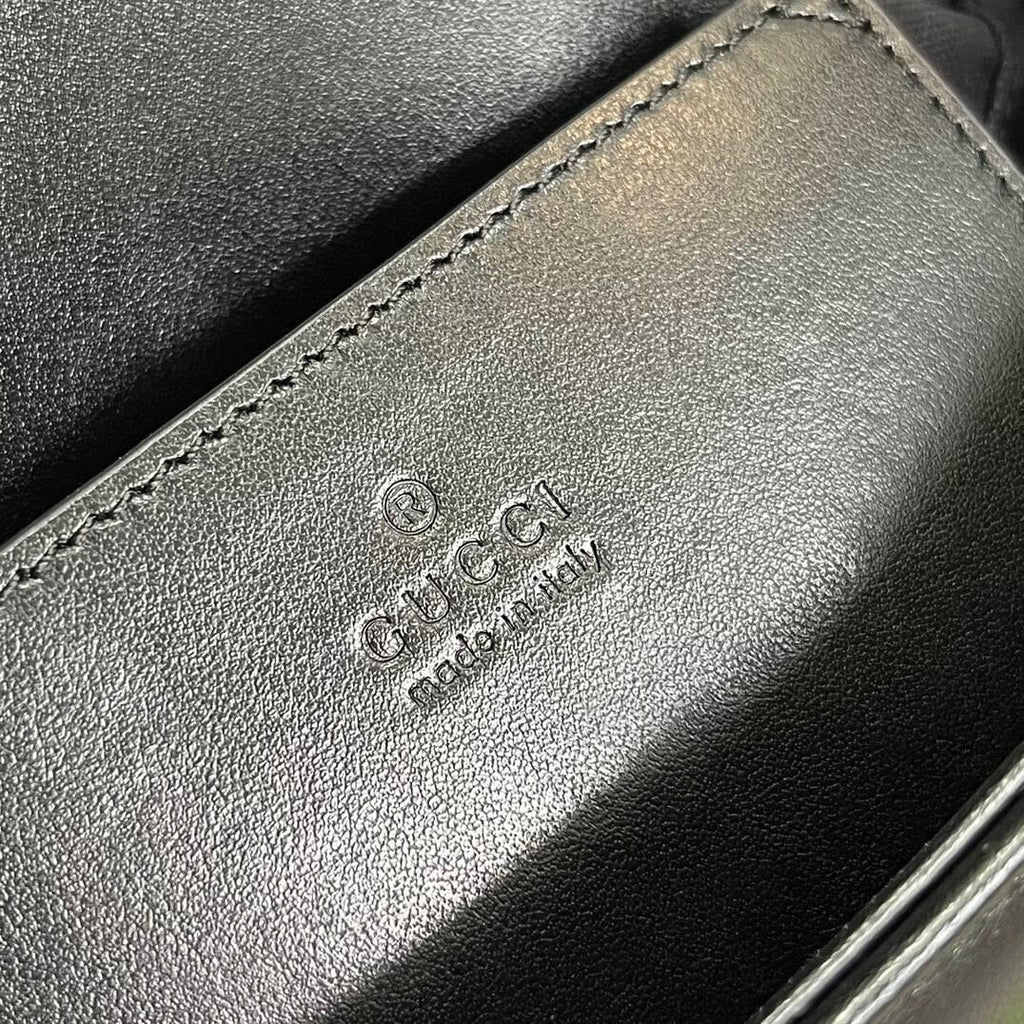 Gucci 739681 Marmont shoulder bag 18cm black Leather