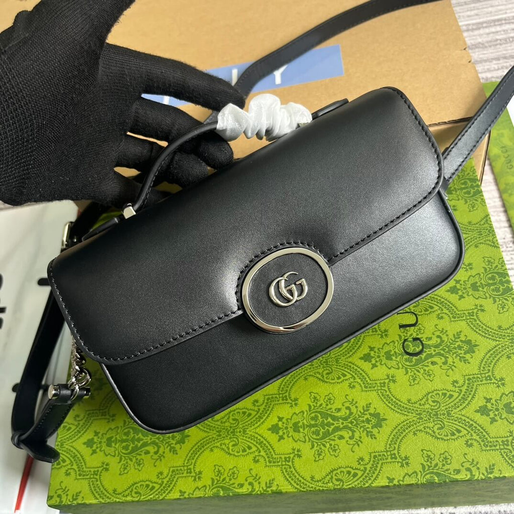 Gucci 739722 Petite Gucci cross body bags 21cm black Leather