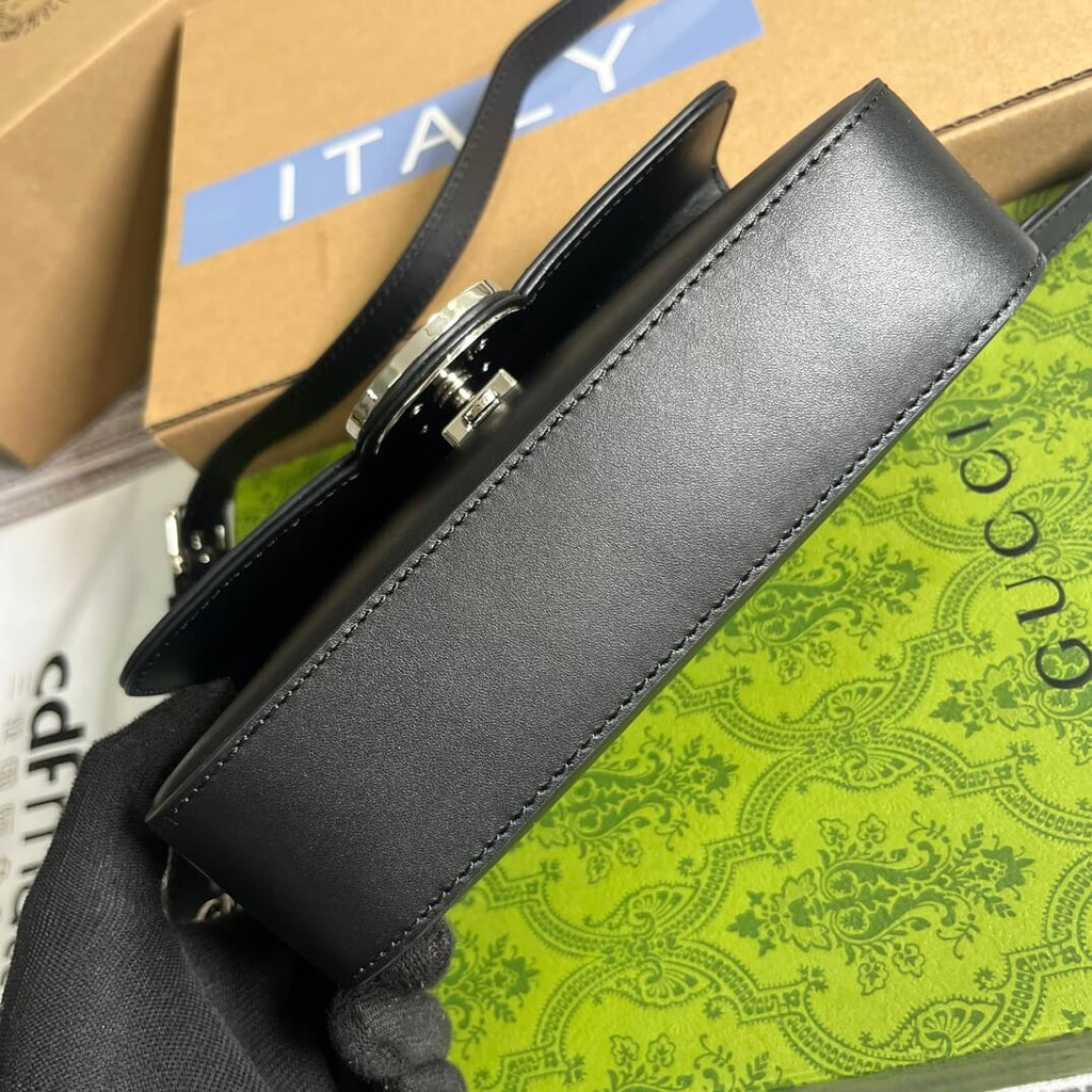 Gucci 739722 Petite Gucci cross body bags 21cm black Leather