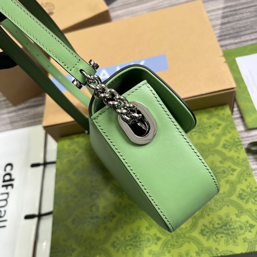 Gucci 739722 Petite Gucci cross body bags 21cm light green Leather