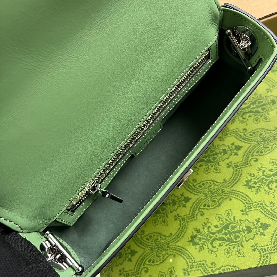 Gucci 739722 Petite Gucci cross body bags 21cm light green Leather