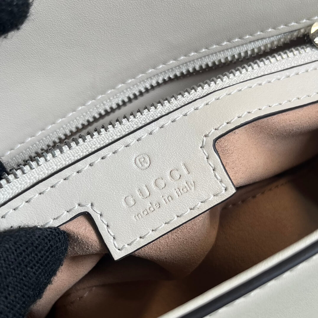 Gucci 739722 Petite Gucci cross body bags 21cm white Leather