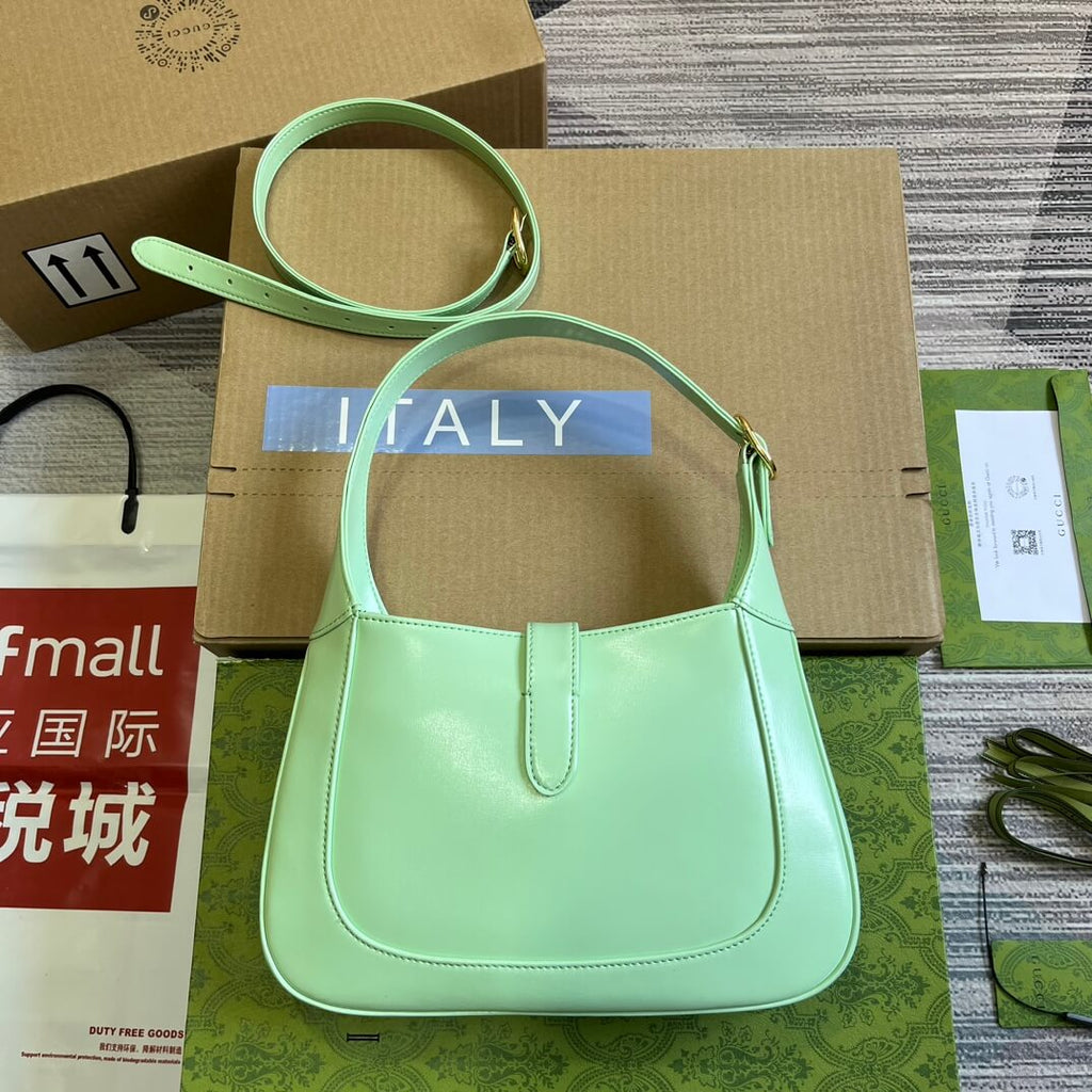 Gucci636709 subaxillary bag 28cm light green cowhide