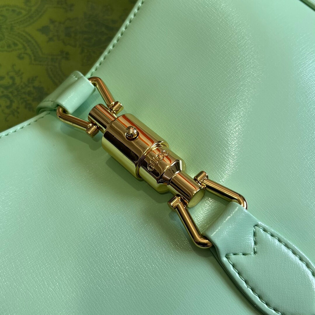 Gucci636709 subaxillary bag 28cm light green cowhide