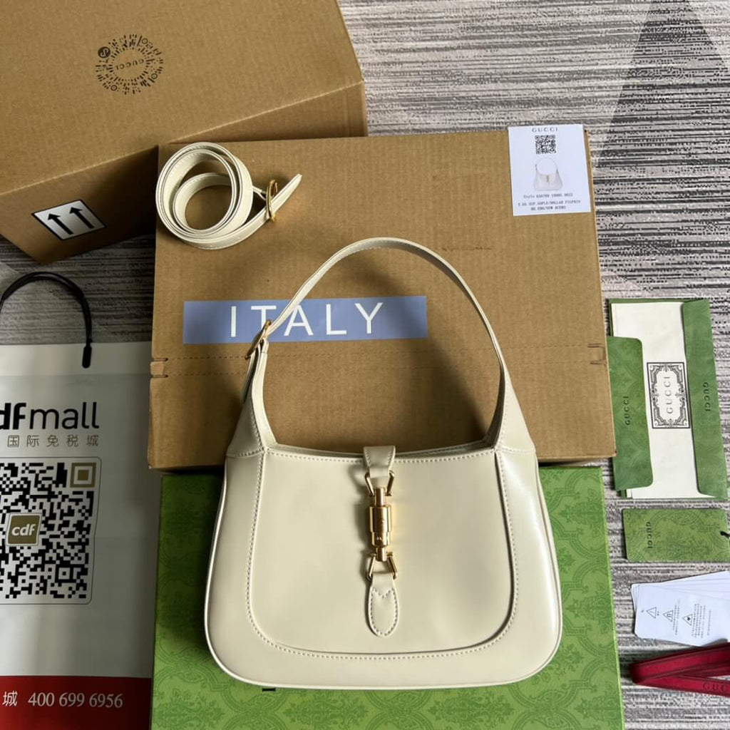 Gucci636709 subaxillary bag 28cm white cowhide