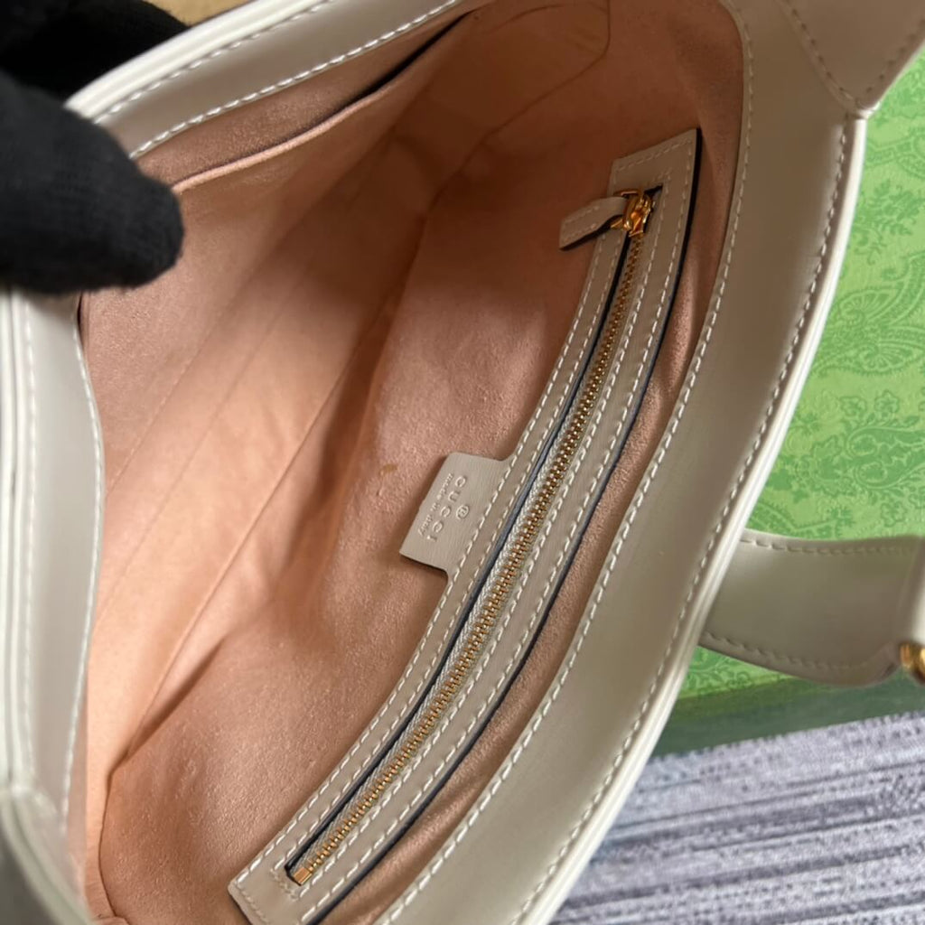 Gucci636709 subaxillary bag 28cm white cowhide