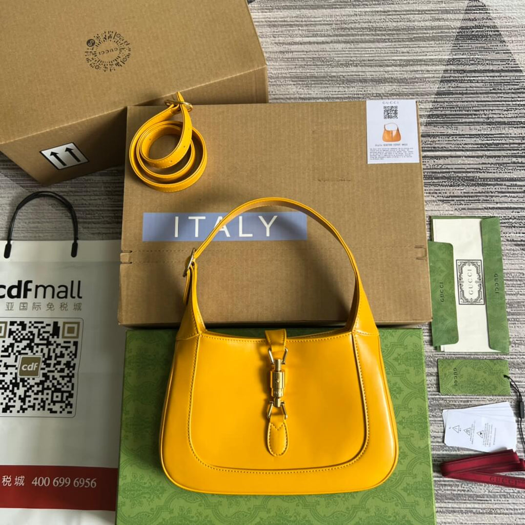 Gucci636709 subaxillary bag 28cm yellow cowhide