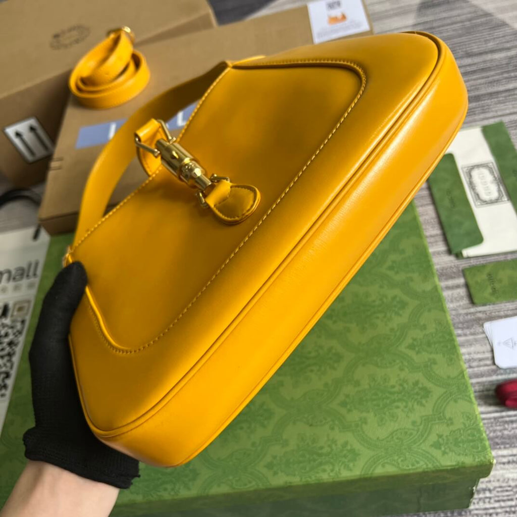 Gucci636709 subaxillary bag 28cm yellow cowhide