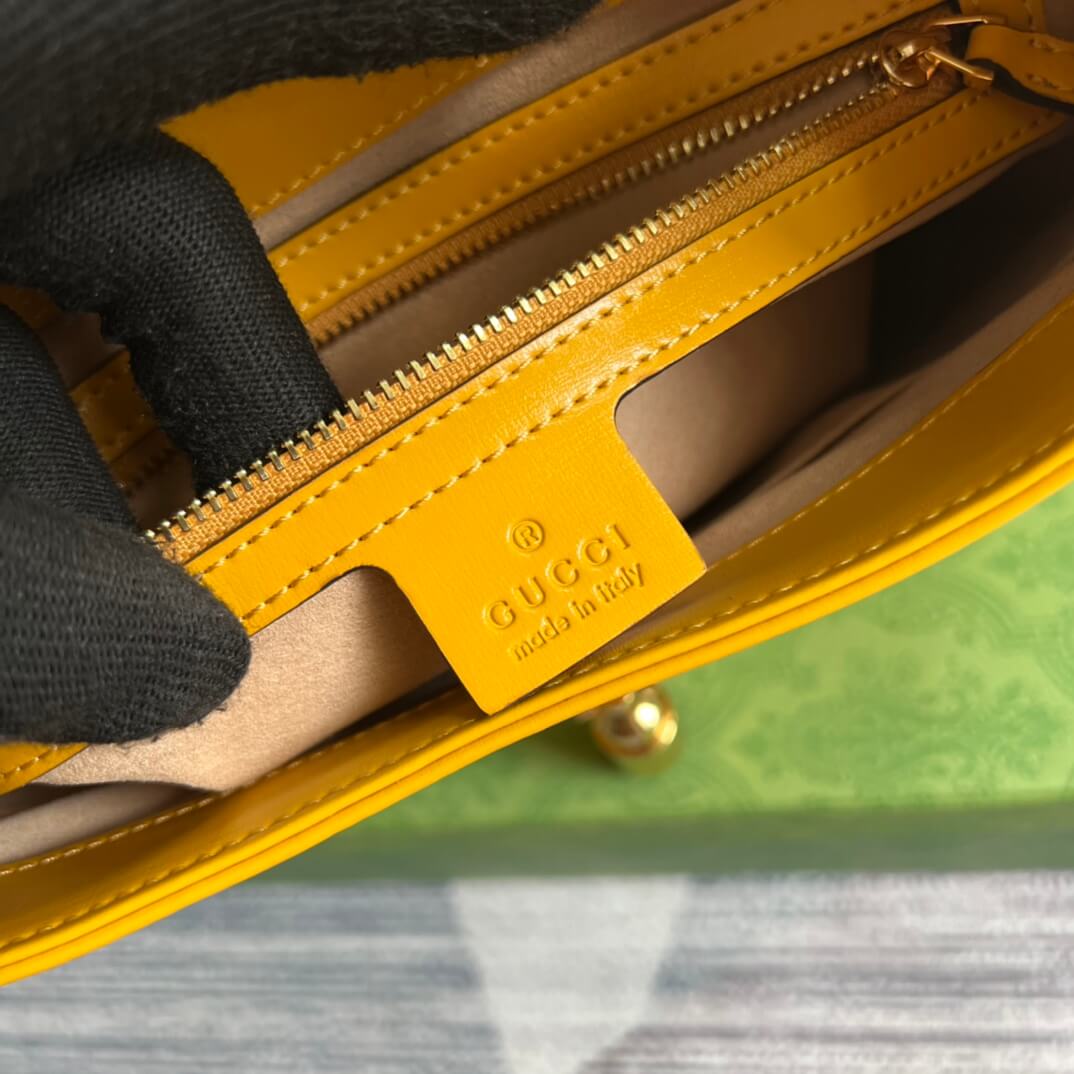 Gucci636709 subaxillary bag 28cm yellow cowhide
