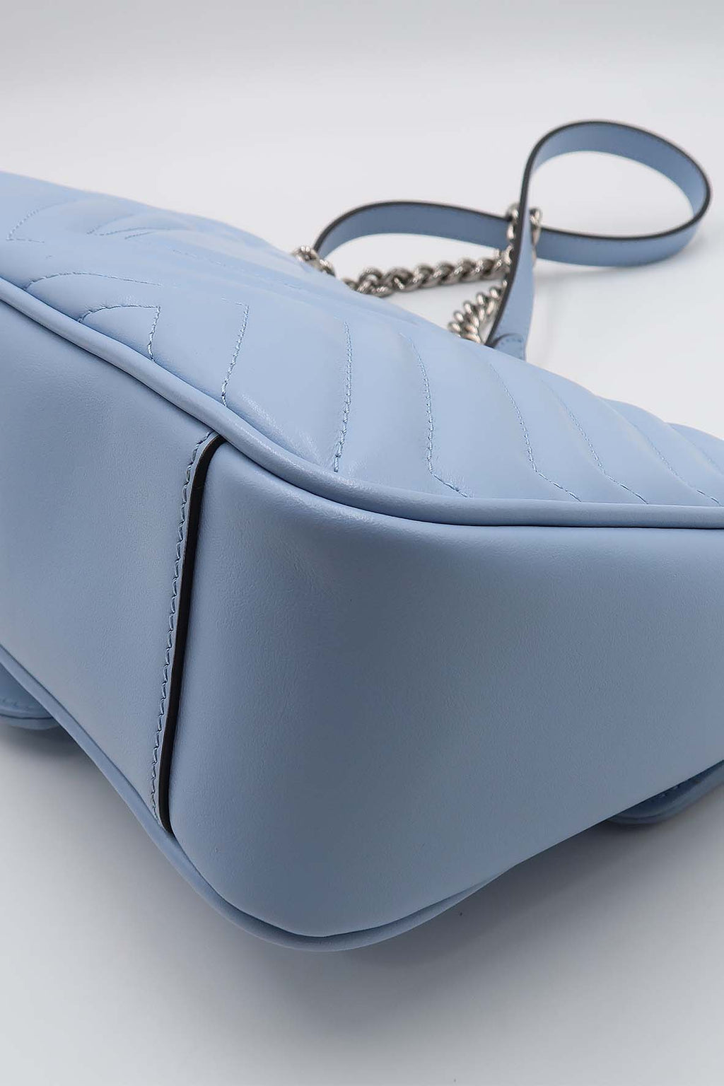 Small GG Marmont Matelasse Shoulder Bag PorCelinelain Light Blue