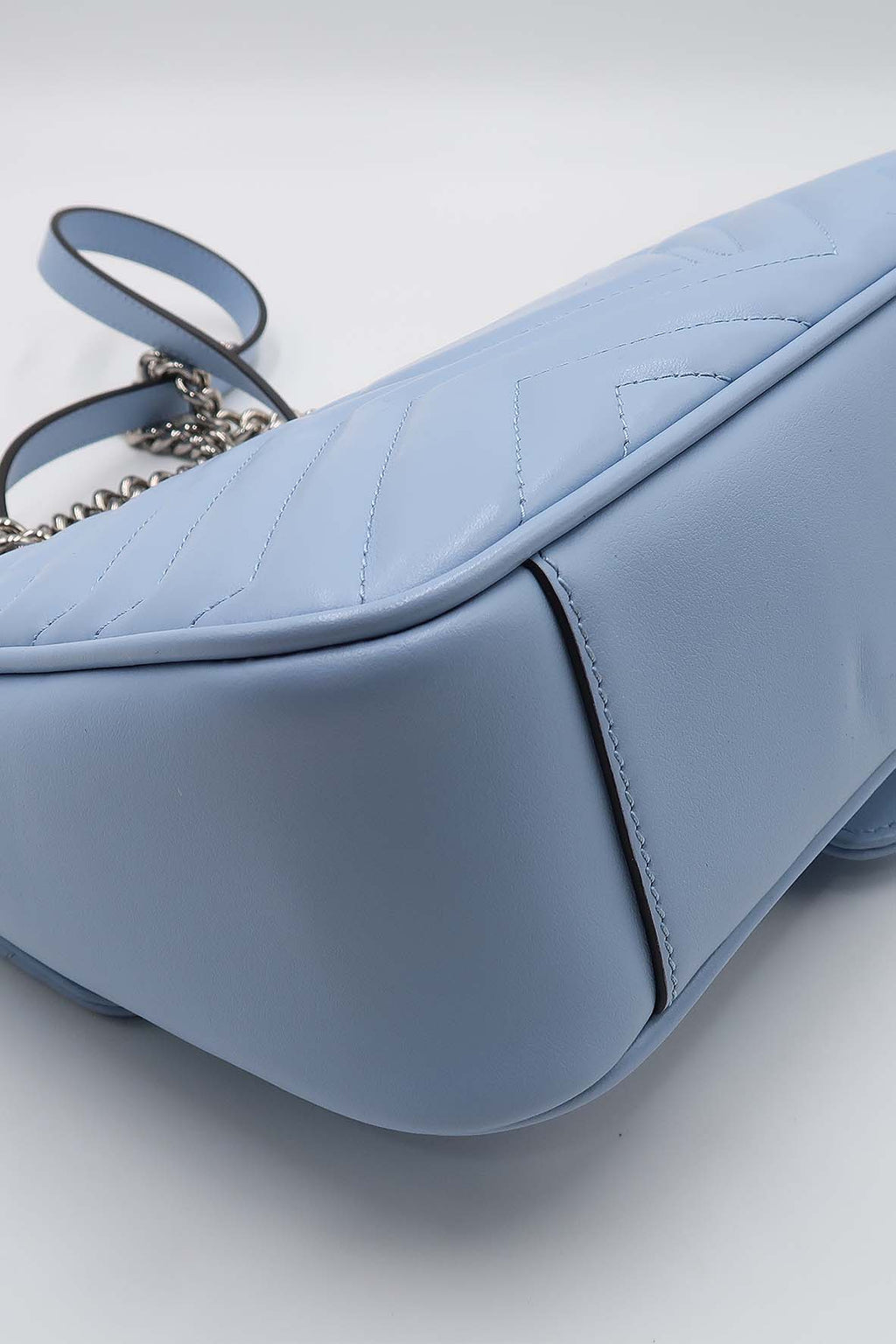 Small GG Marmont Matelasse Shoulder Bag PorCelinelain Light Blue