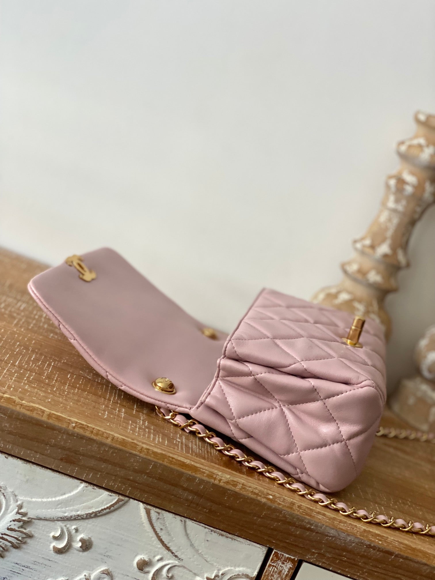 Chanel Classic GLAMIamond GlamIap Bag Light PiNike For Women Bags 9.1in/23cm