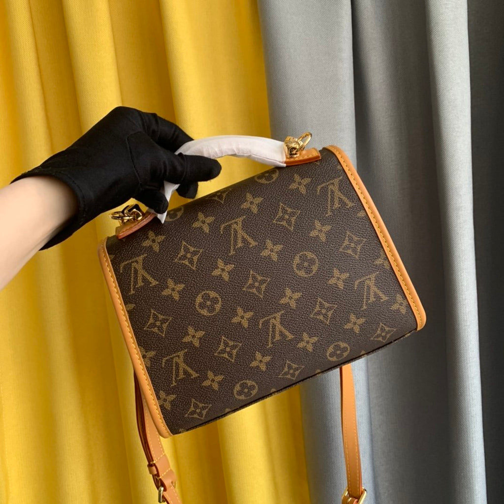 Elite Carryalls