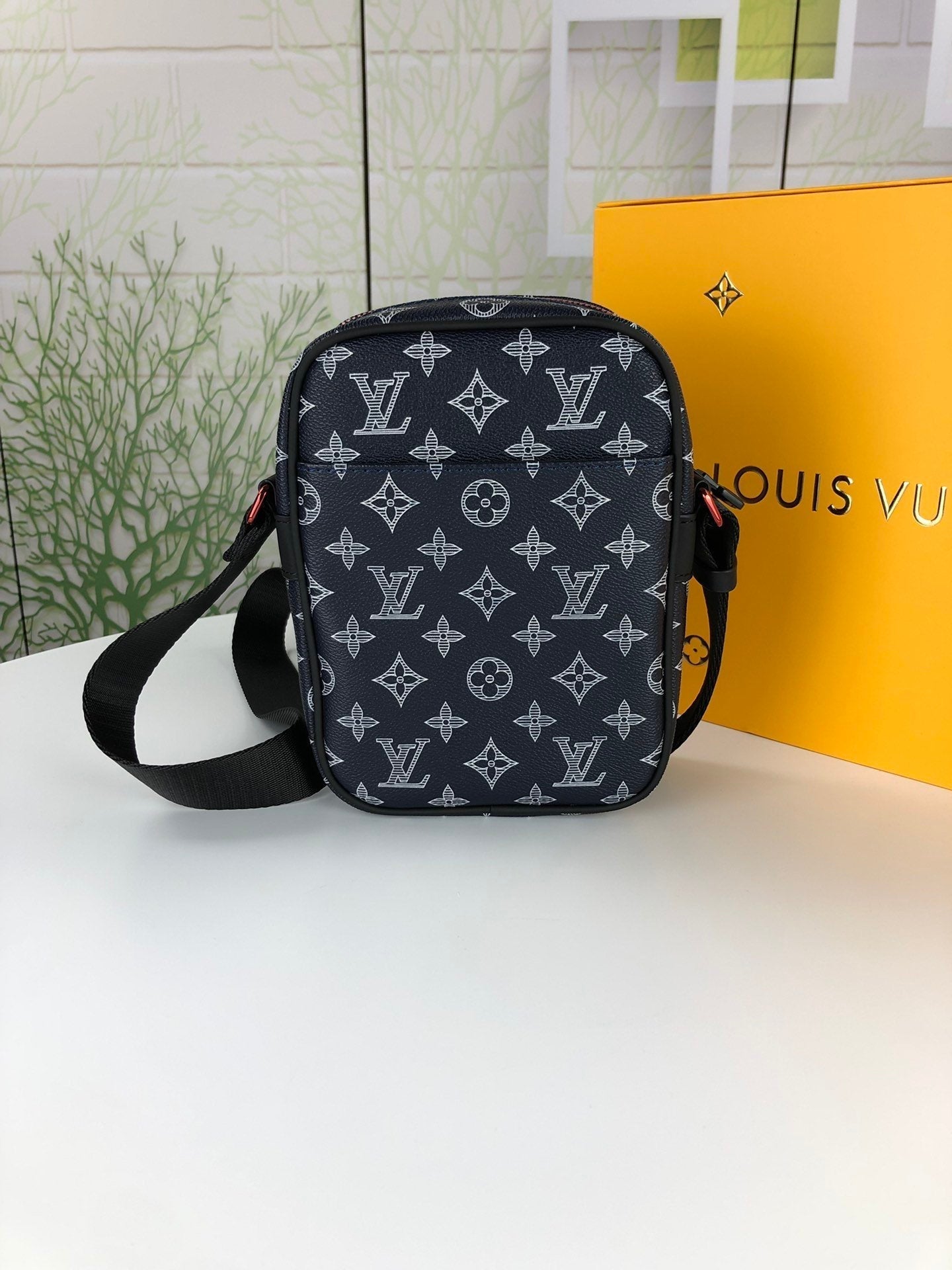 Elite Carryalls