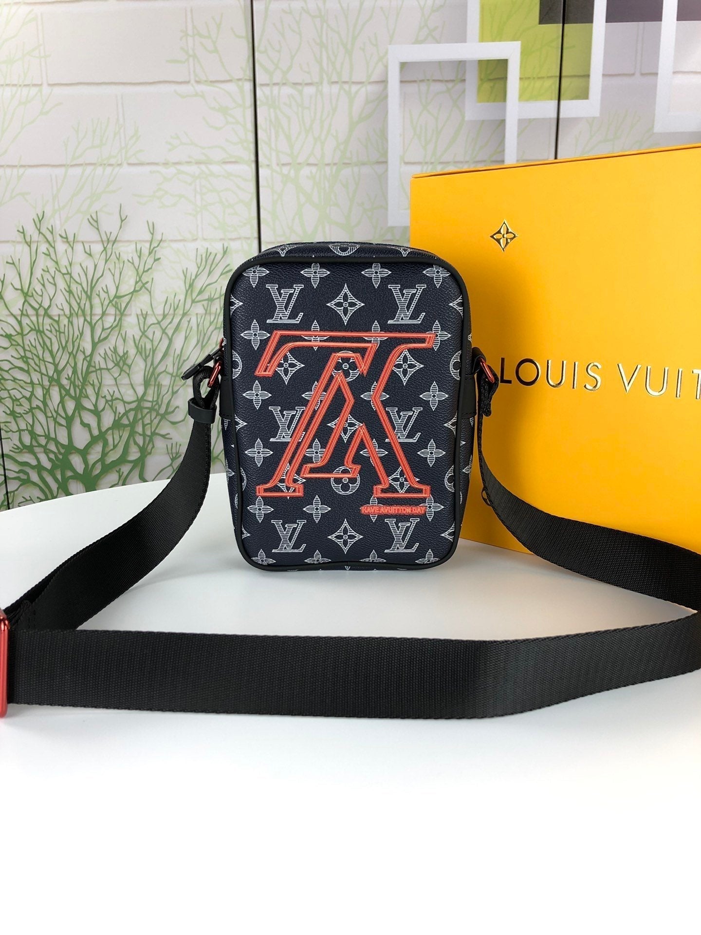 Elite Carryalls