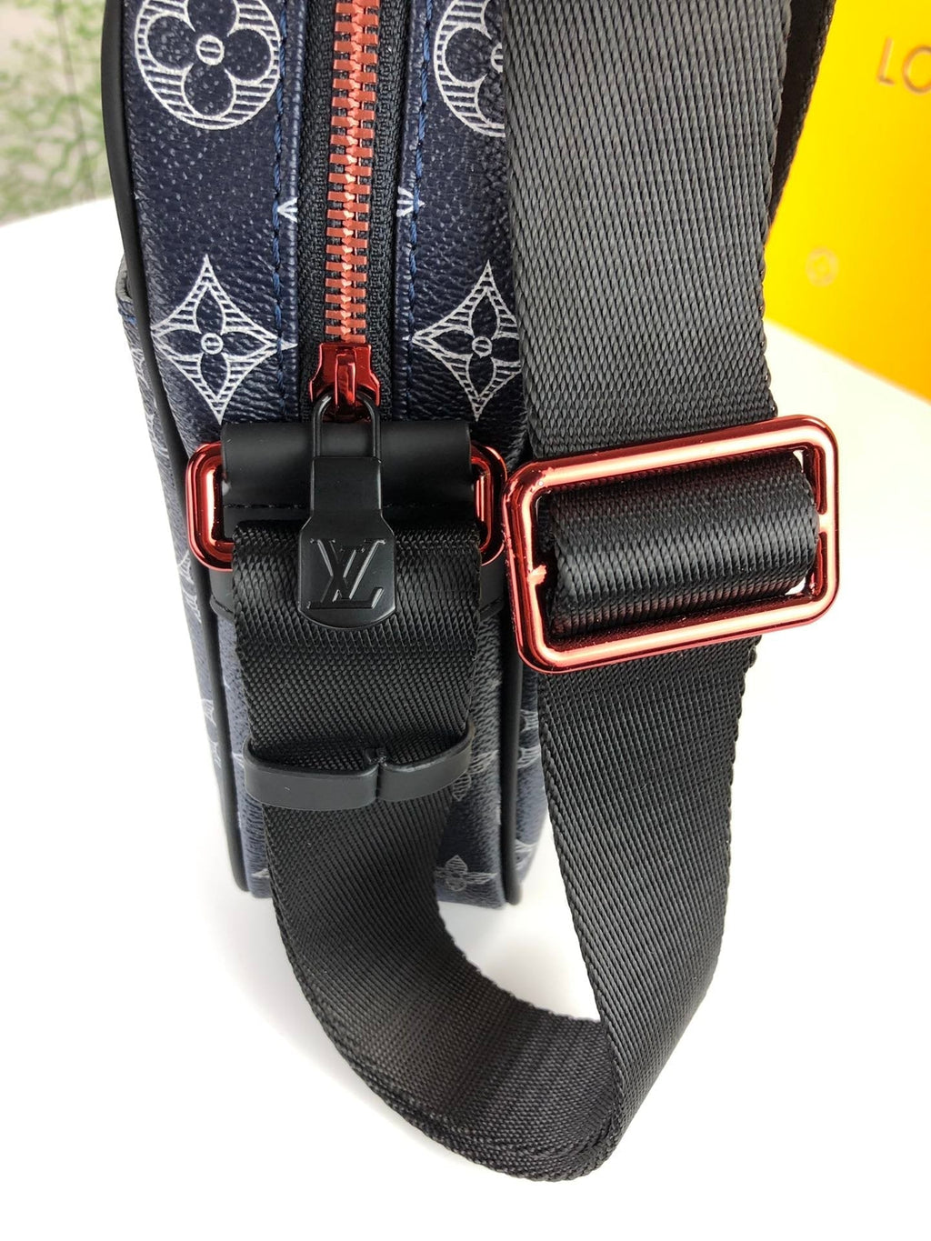 Elite Carryalls