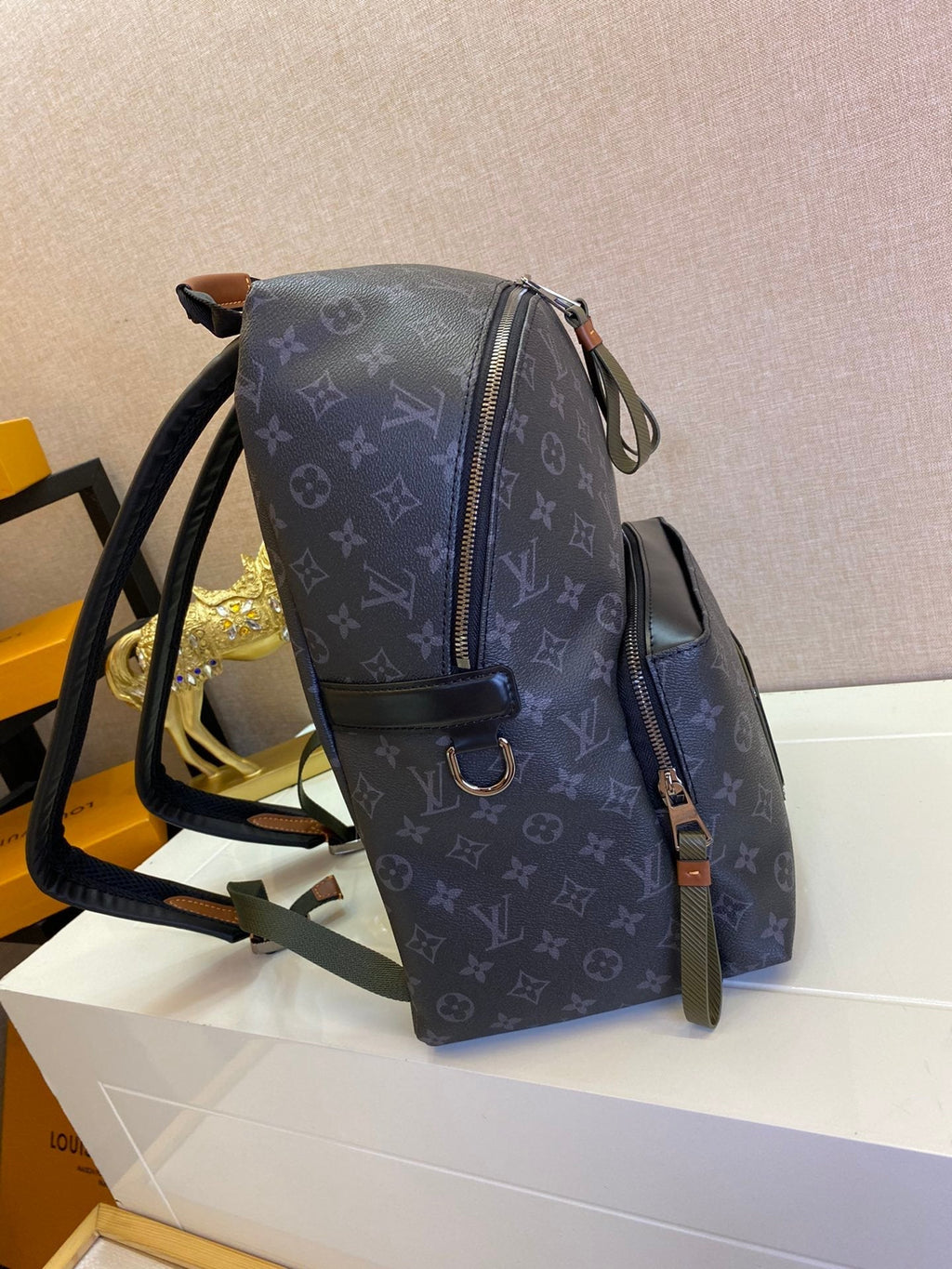 Elite Carryalls