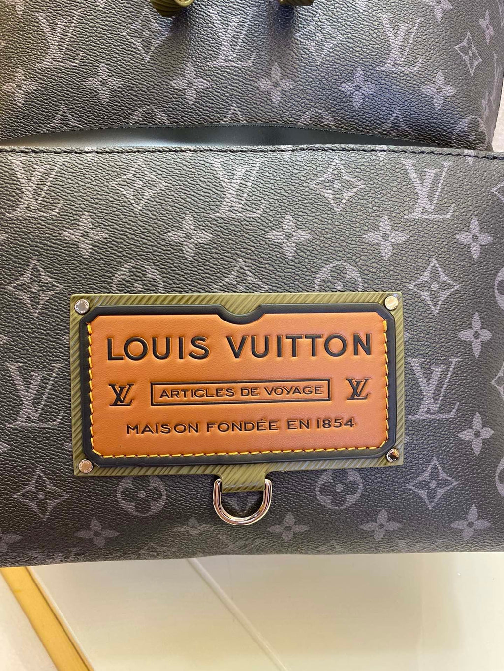 Elite Carryalls