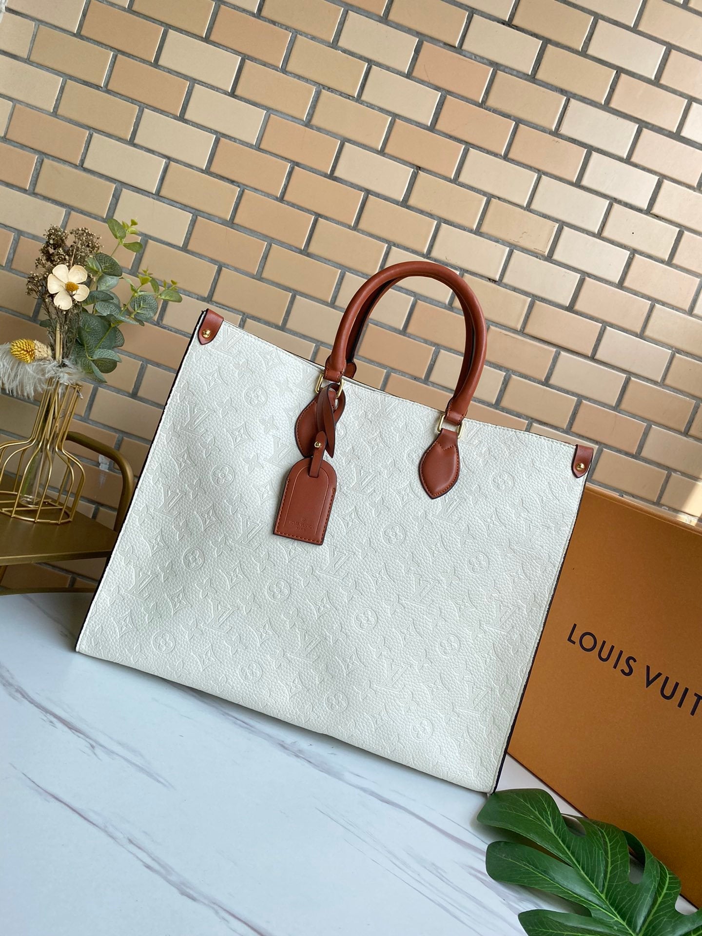 Elite Carryalls