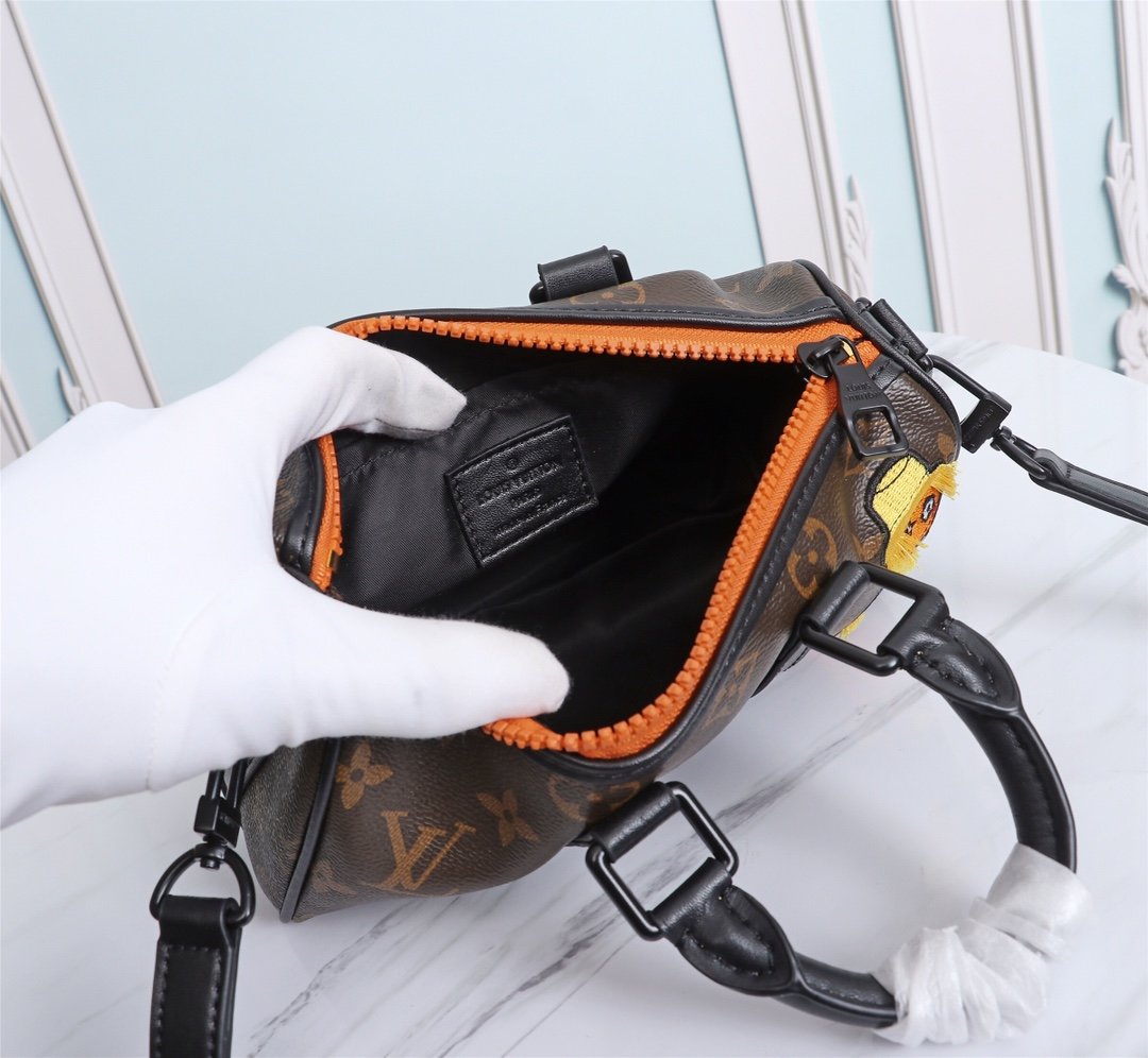 Elite Carryalls