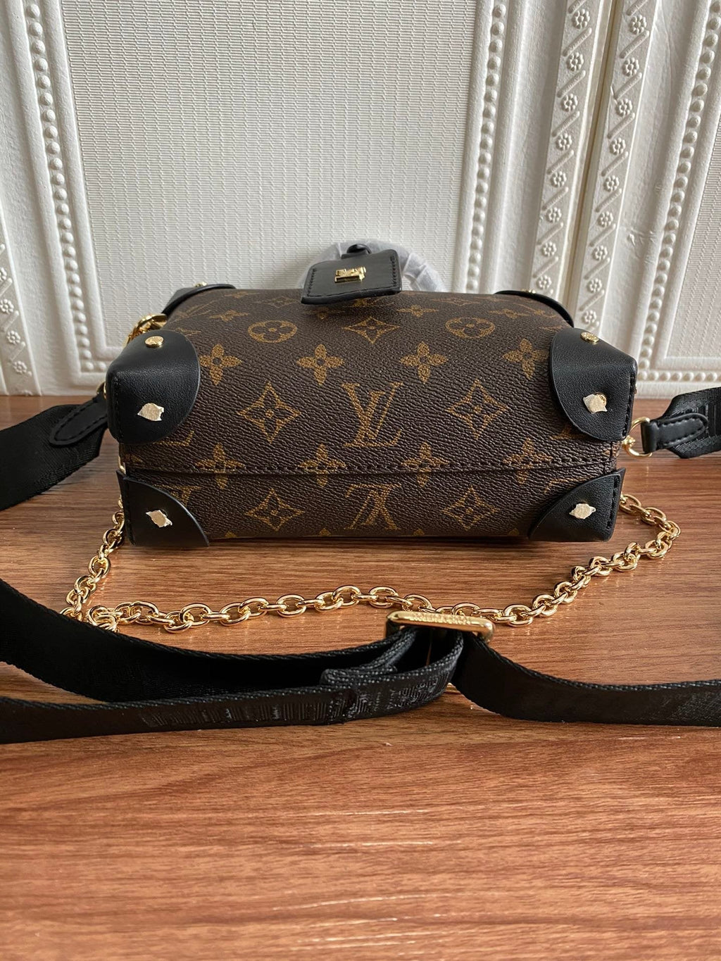 Elite Carryalls