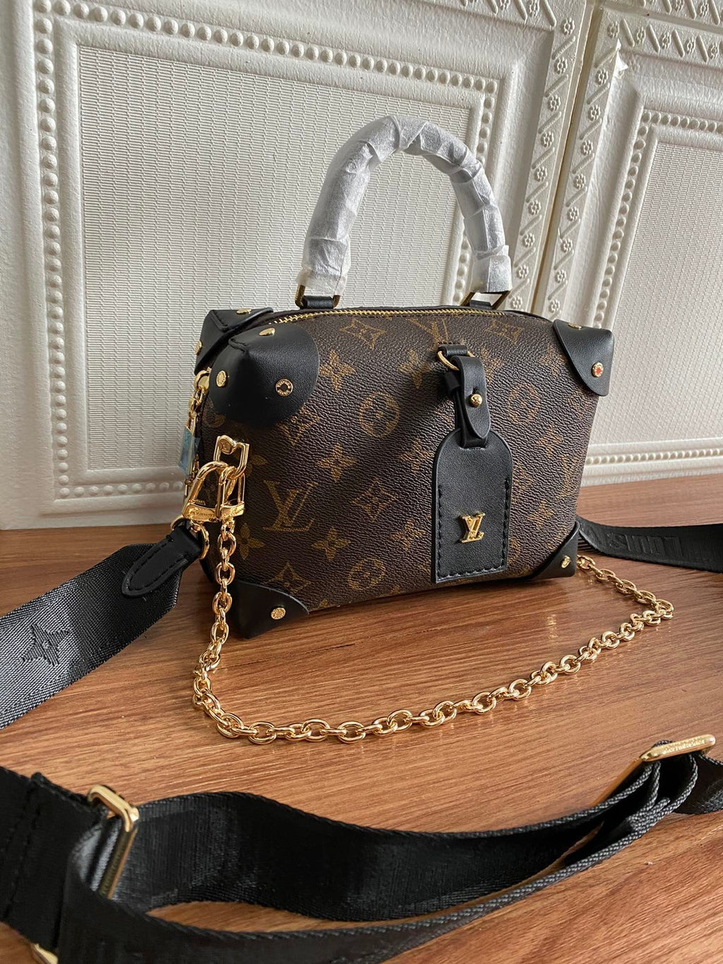 Elite Carryalls