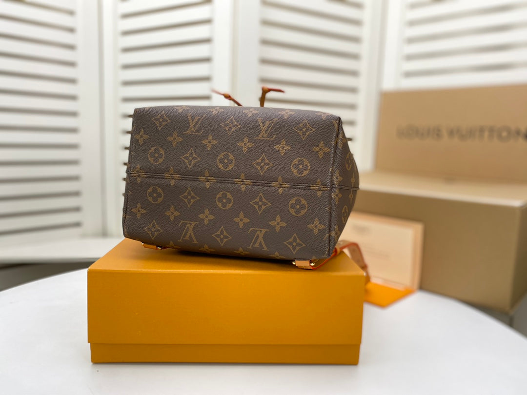 Elite Carryalls