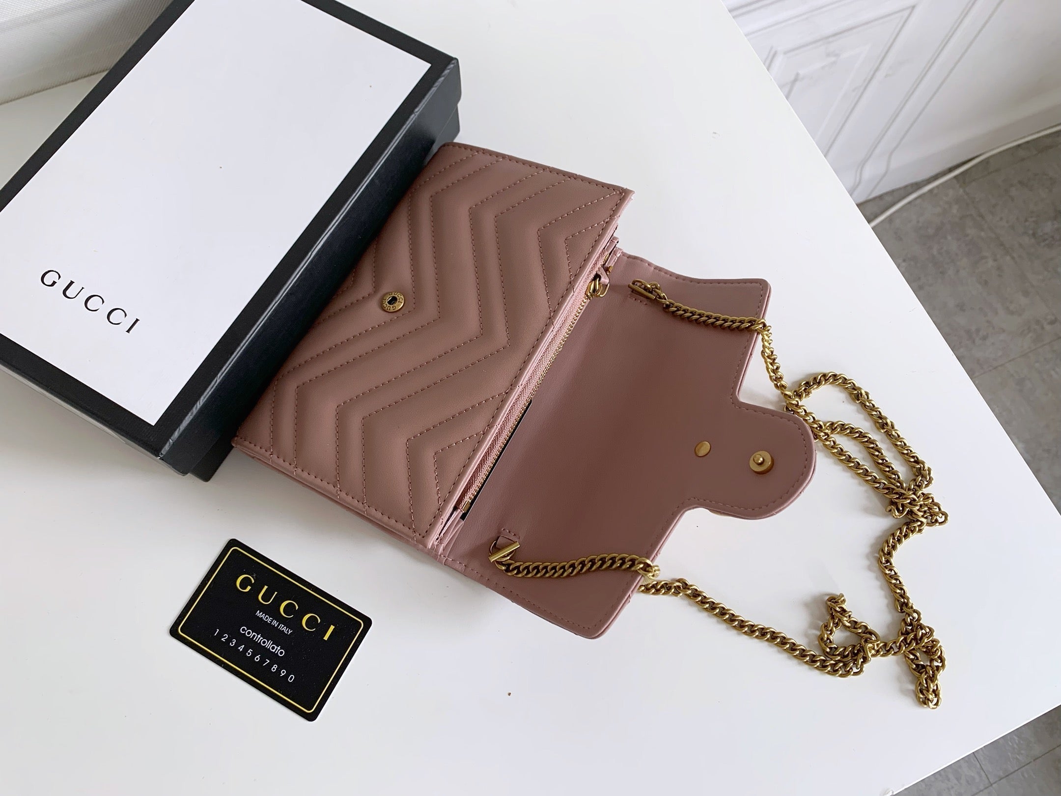 Elite Carryalls