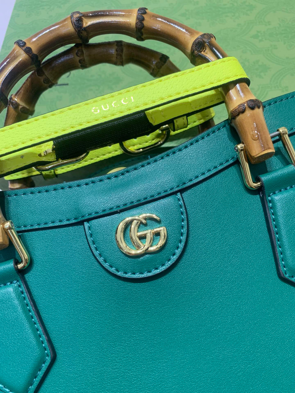 Elite Carryalls