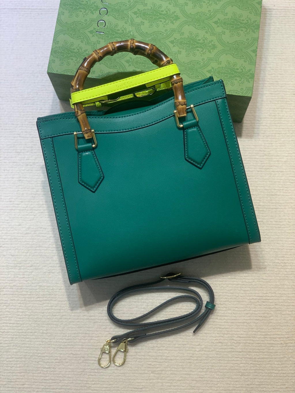 Elite Carryalls