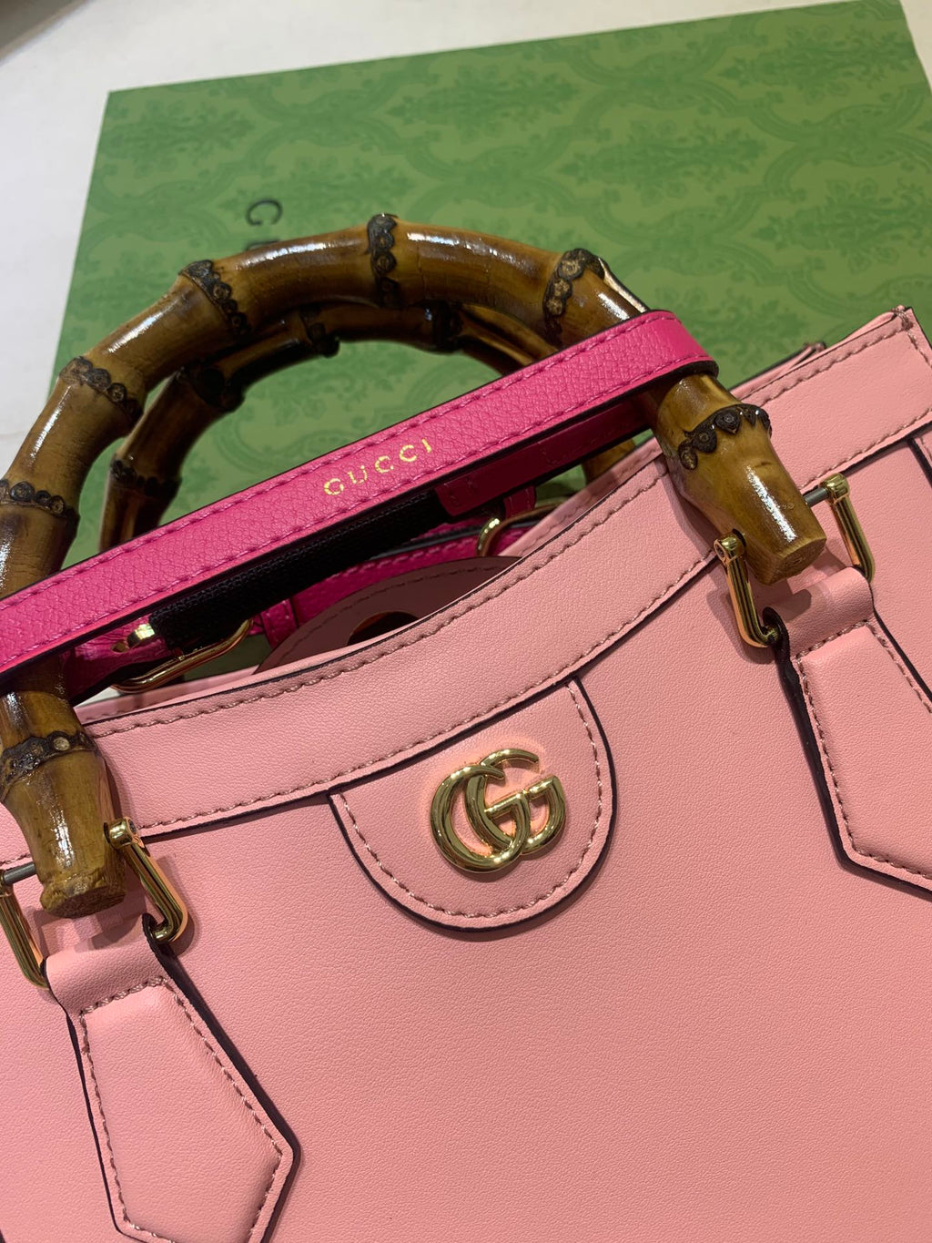 Elite Carryalls