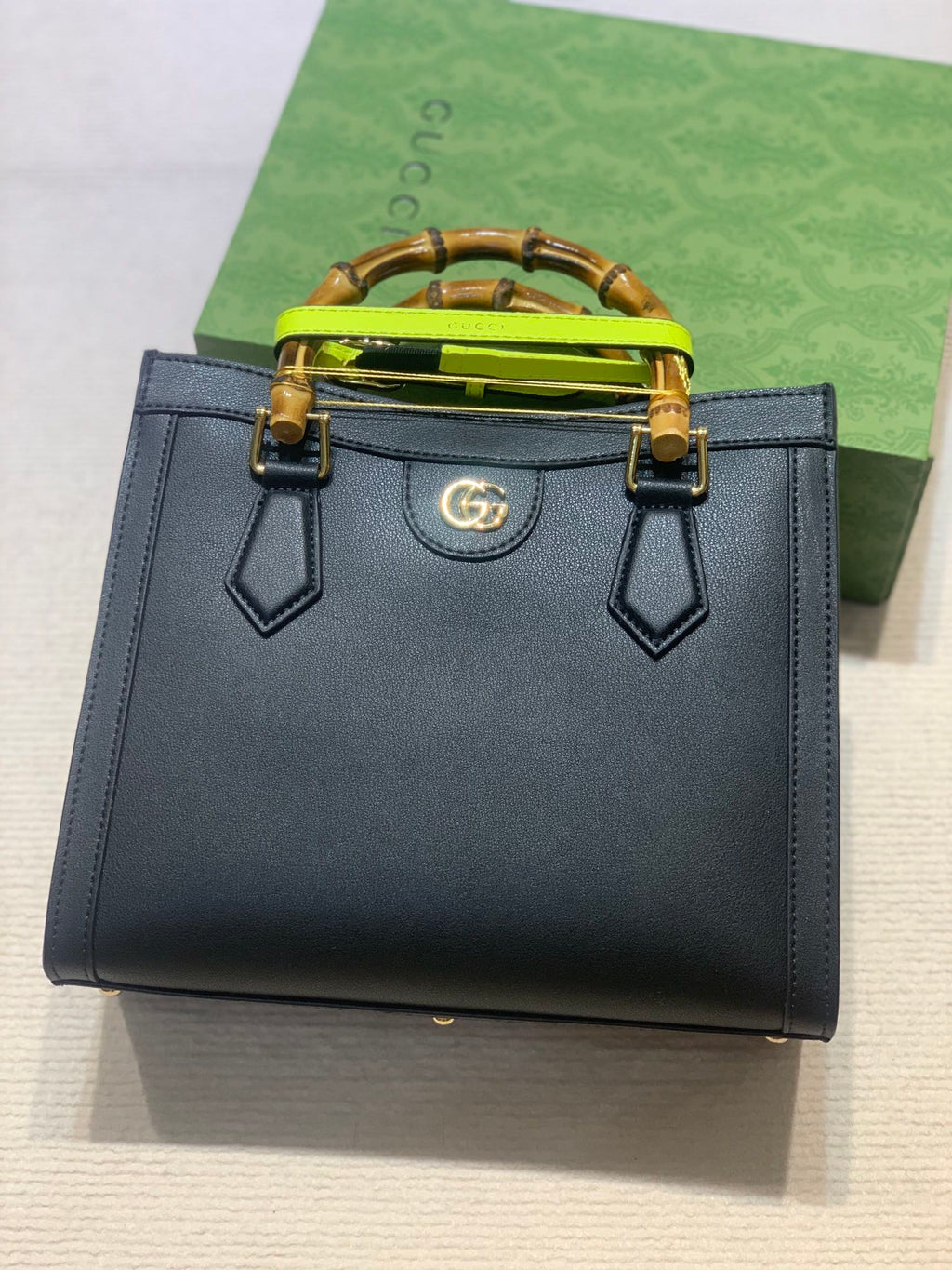 Elite Carryalls