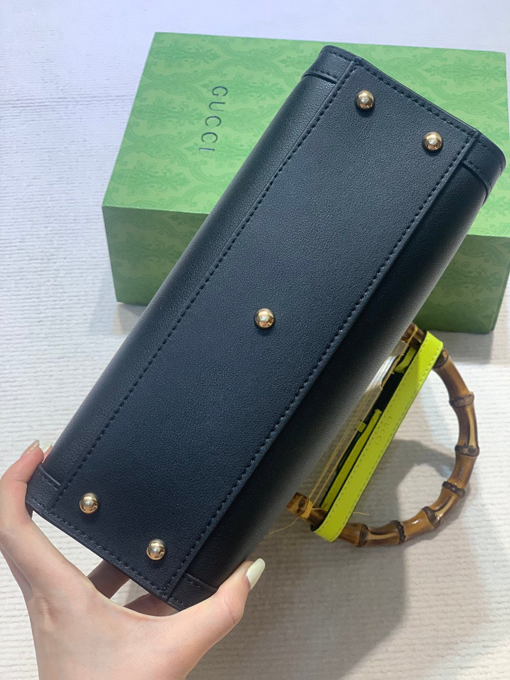 Elite Carryalls