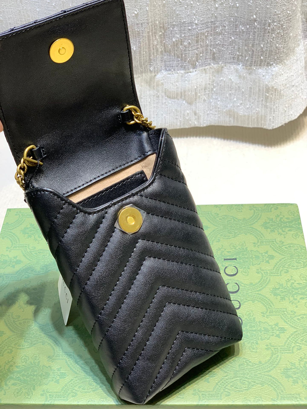 Elite Carryalls