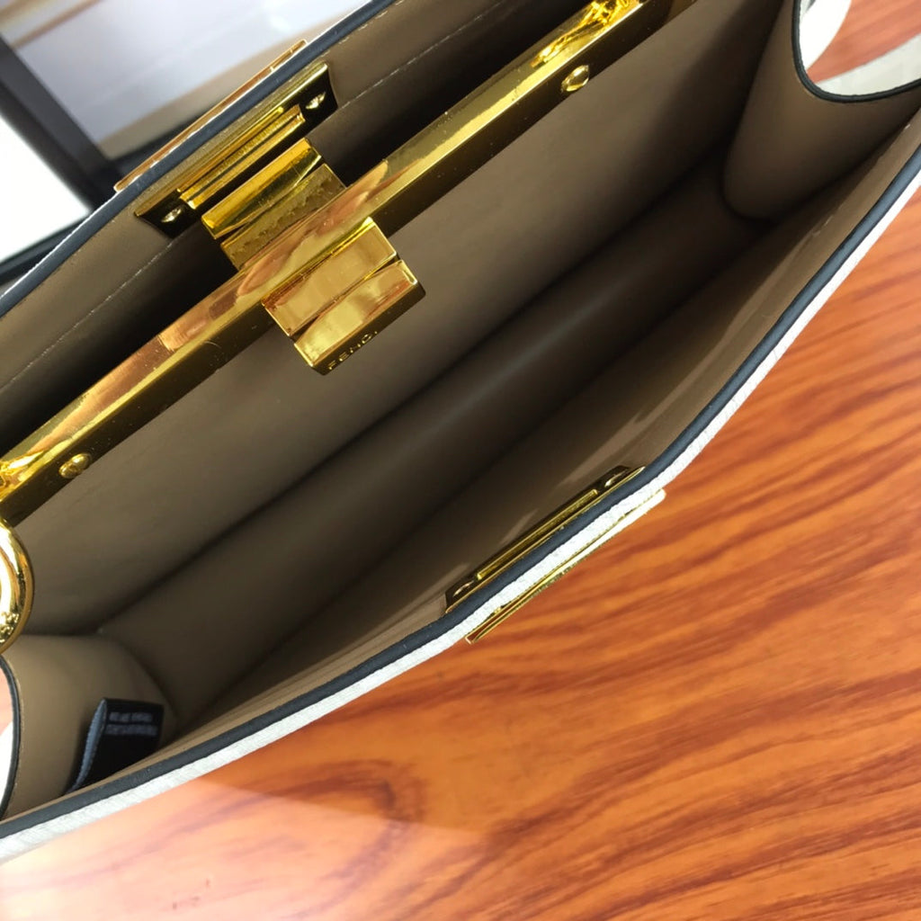 Elite Carryalls